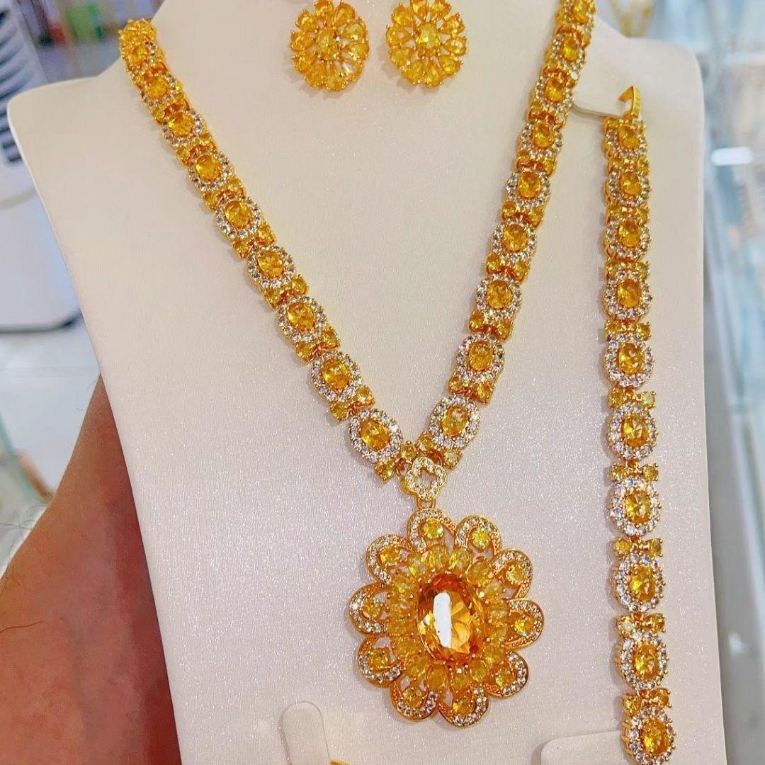 

Новый модный женский комплект ювелирных изделий с кристаллами из четырех штук