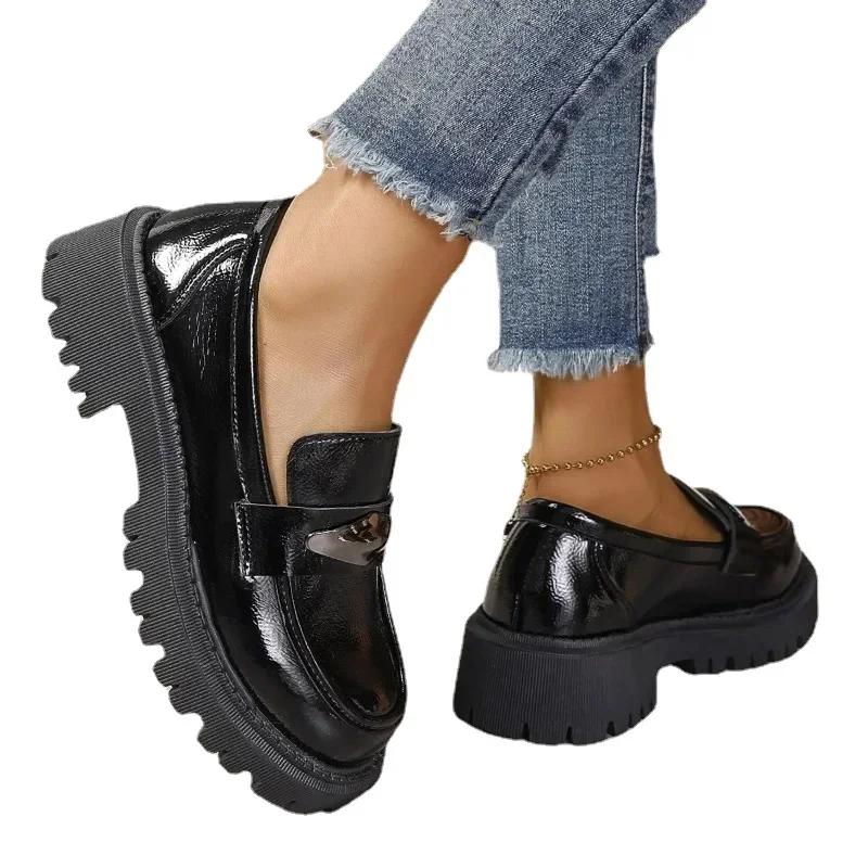 Fashion 2024 High Quality Shoes for Women One Kick Women Pumps Autumn Round Toe Metal Decoration Casual Chunky Heels Large Size Loafers