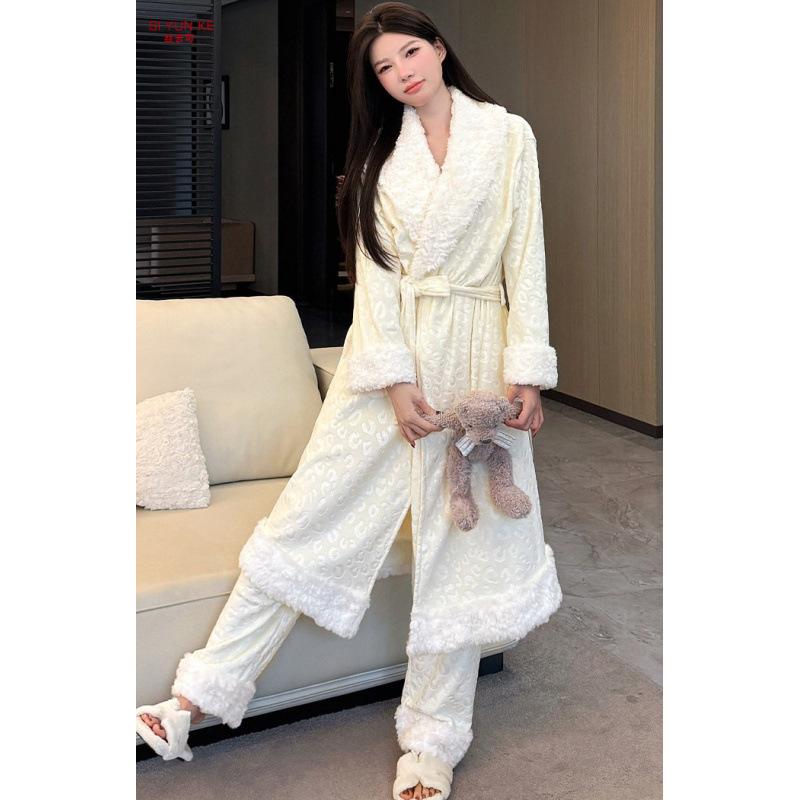 Autumn and winter new island fleece extended nightgown bathrobe sexy pure wind pressure flower leopard print thickened loungewear pajamas women
