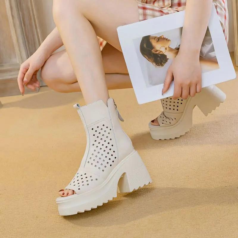 Cizme Modă Decupate Femeie Piele 2025 Nou Stil Subțire de Vară Respirabile la Interior Talpă Groasă Înălțătoare Bot de Pește Cizme Cool