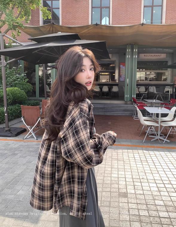 

2025 Клетчатая женская рубашка с длинным рукавом: Японский гонконгский стиль, универсальная летняя повседневная куртка XXL кофейный