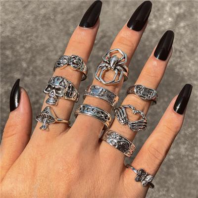 Punk Gothic Herz Ring Set für Frauen Schwarze Würfel Vintage Pik Ace Versilbert Retro Strass Charme Billard Fingerschmuck