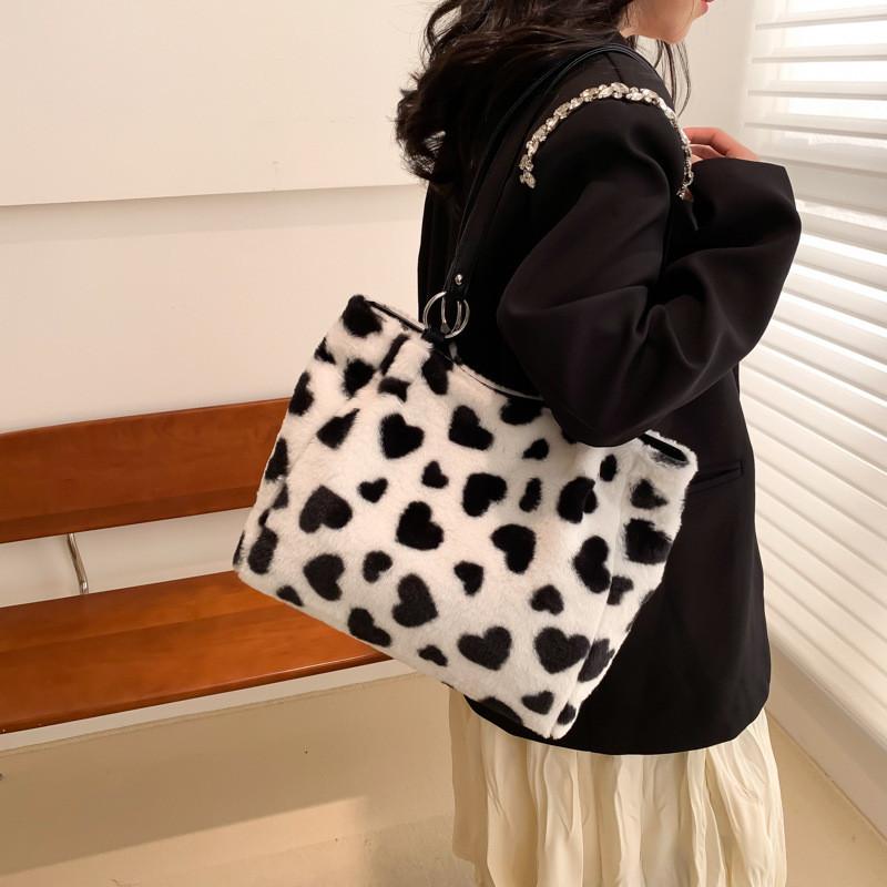 2023 Trendy Womens Fashion Large Capacity Plush Tote Bag For Casual Commutes