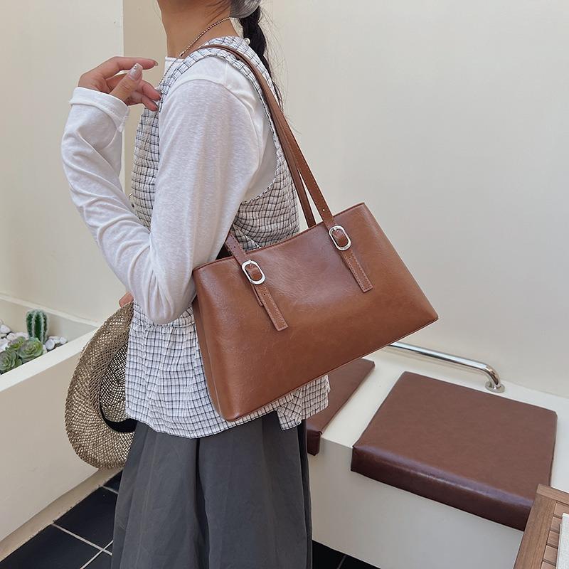 Large Capacity Bag Women's New Summer Versatile Shoulder Armpit Bag Retro Commuter Tote Bag