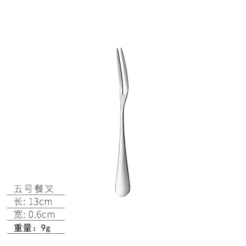 Stainless steel tableware, knives and forks, spoons, western food steak knives and forks, household thickened pointed spoons, round spoons, supplies