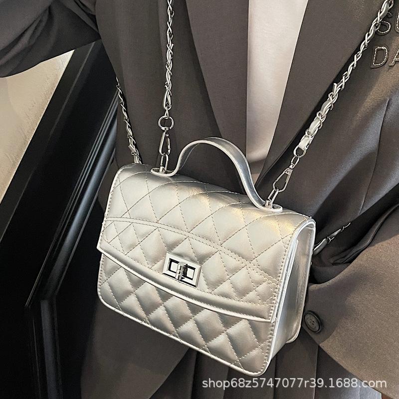 Korean Version Retro Lock Backpack Versatile Fashion Chain Portable Women's Bag Internet Celebrity Texture Diamond Embroidered Thread Messenger Bag