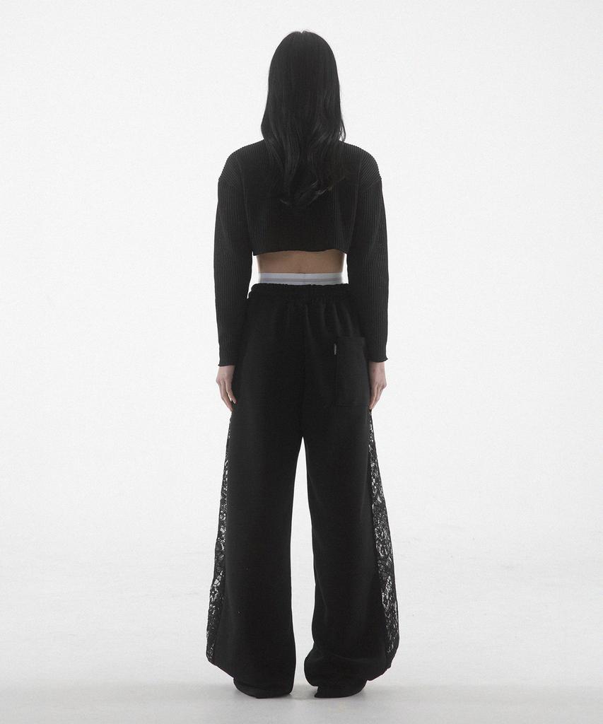 Paensyo Crop Knit Zip Up - Black