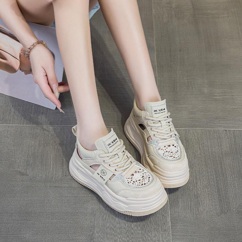 2526 Leather Casual Shoes Women's New Summer New Lightweight Thick-soled Heightening Sports Shoes Color Matching Breathable Board