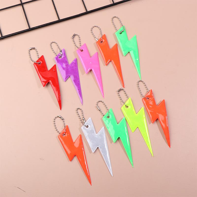 10Pcs Reflective Lightning Keychain High Brightness Reflective Night Keyring Portable Night Safety Key Chain Student Bag Pendant