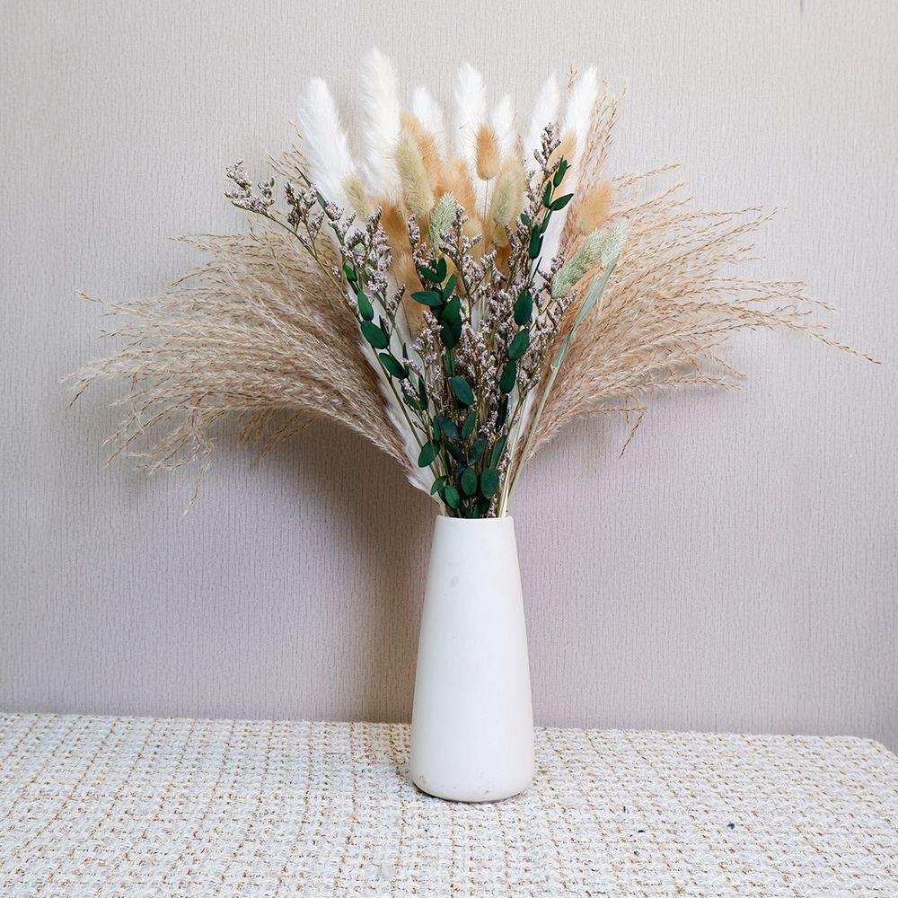 

Yunnan Reeds Dust, Rabbit Tail Dried Flower Bouquet Production
