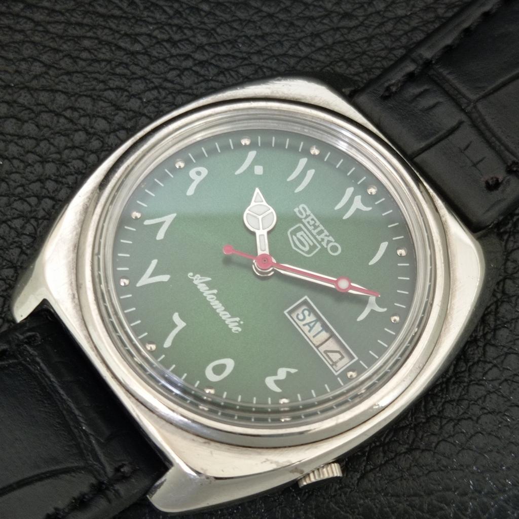 VINTAGE SEIKO 5 AUTOMATIC JAPAN MENS GREEN COLOR DIAL WATCH A708539-1