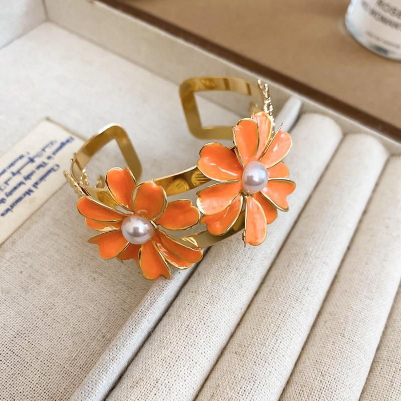 Early Spring Tone~ Metal Oil Drip Flower Bracelet Female Sweet Holiday Wind Bracelet New Design Sense Jewelry