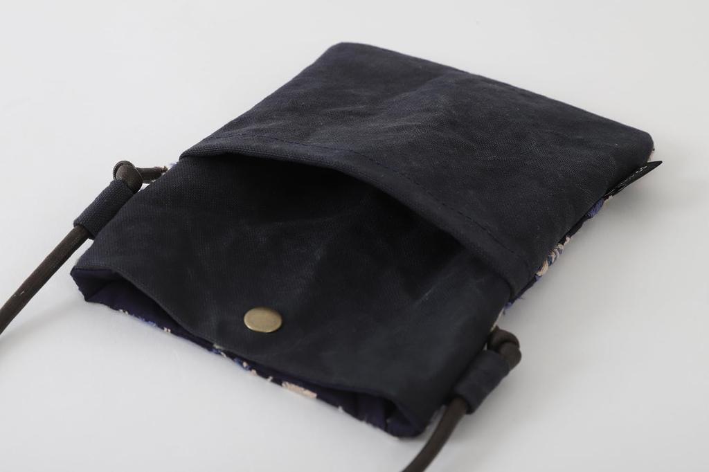 DDintex Ten To Sen "Fox Path" Pochette, Navy, 14x19cm [Dot and Line Embroidery Fabric]