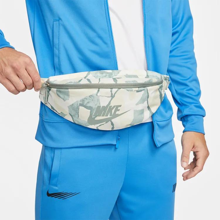 Nike Heritage Fabric Fanny Pack Regular Unisex Mica Green / Sail White (Unisex) Fanny Packs DV6242 330