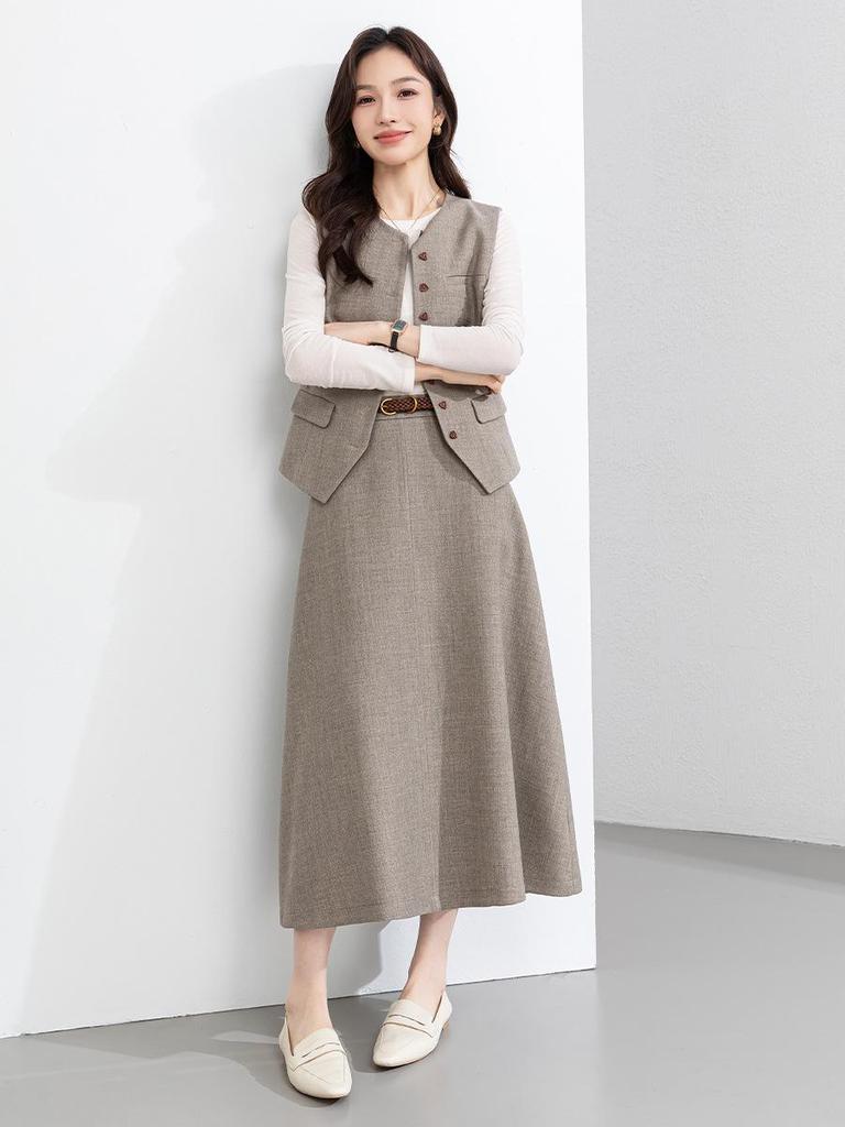 Xin Ge Quiet Luxury Age-Reducing Two-Piece Suit: Spring 2026 Style Vest & Slim-Waist Midi Skirt