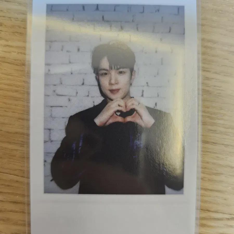 

N.FLYING Вечный Apple Music Polaroid Привилегия Хвесын