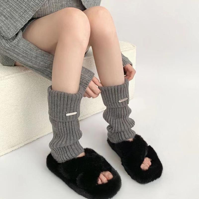 Loose Leg Covers for Autumn and Winter, Versatile Women, Pile Socks, Metal Label Sock Covers, Warm Knitted Shoe Covers, Cute