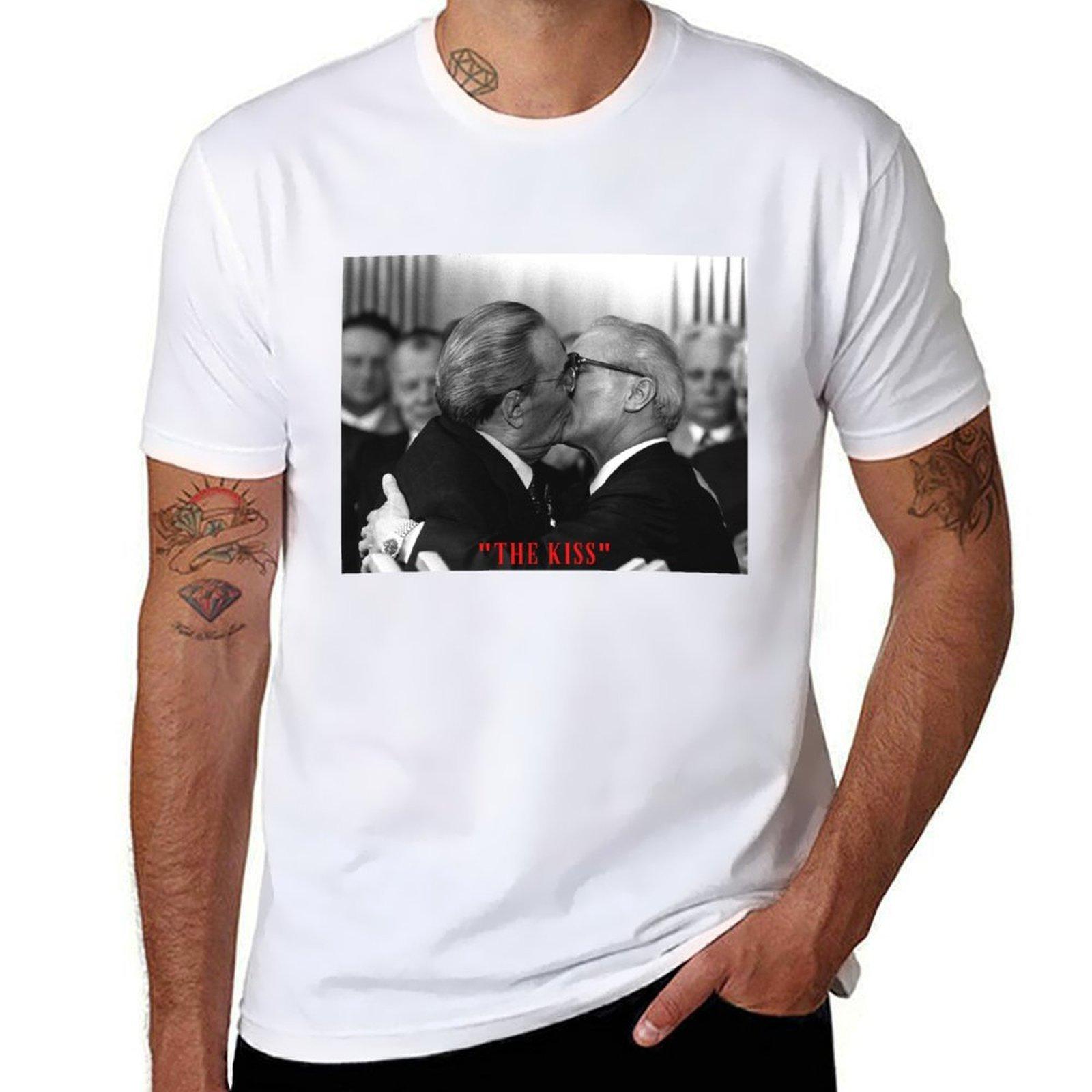 The Kiss Erich Honecker And Leonid Brezhnev Tshirt Customizeds Aesthetic Clothes Cute Tops Unisexs Graphic Tshirts Hip Hop S