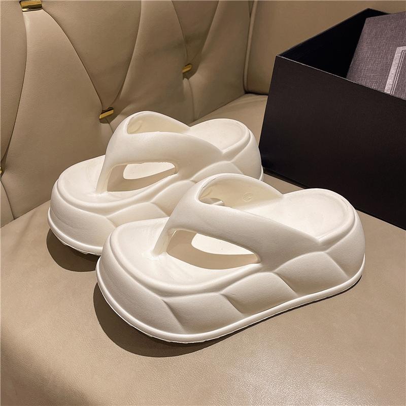 

Новые шлепанцы на толстой подошве женские летние модные универсальные пляжные крутые тапочки для улицы 38/39