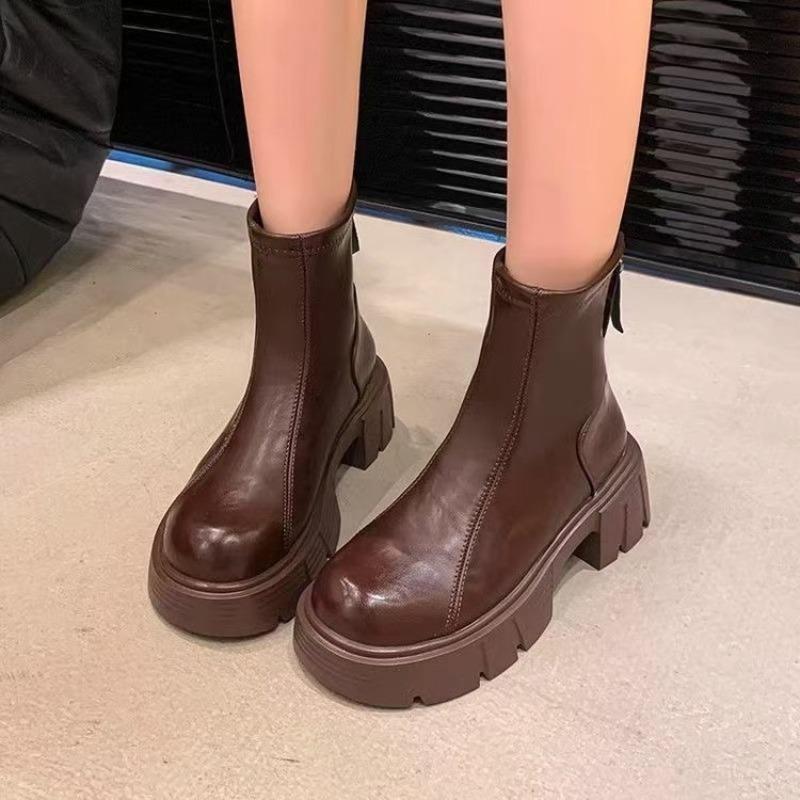 New Thick-soled Women's Shoes for Height-increasing, Versatile, and Elastic, Off-the-beaten-path Boots