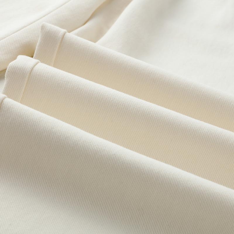 Women's White Cropped Wide-Leg Jeans: 2025 Spring Style for Pear-Shaped Bodies