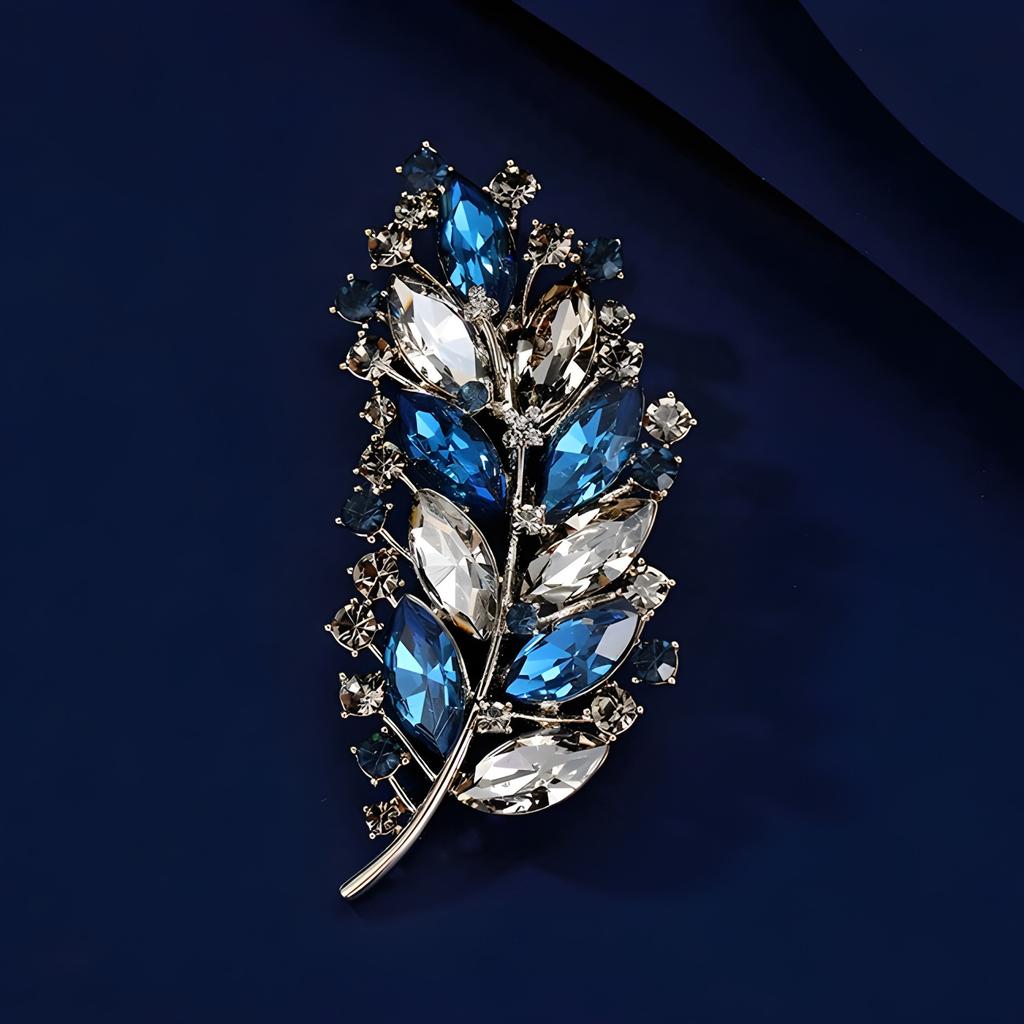 Retro Off-Ear Brooch High-End Female Personality Crystal Leaf Corsage Niche Design Sense Pin Temperament Suit Accessories