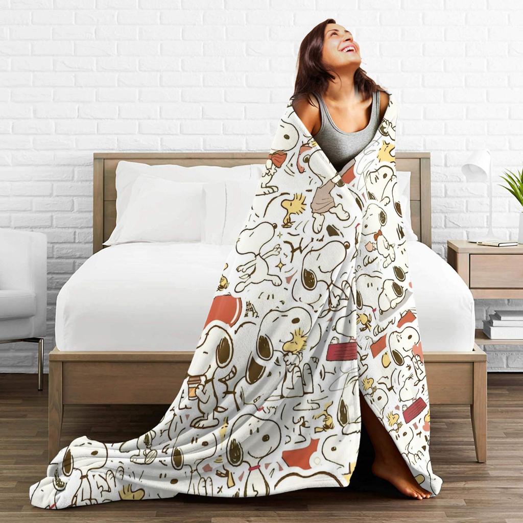 Snoopys Cartoon Flannel Blanket Awesome Throw Blankets for Home 150*125cm Bedspread,