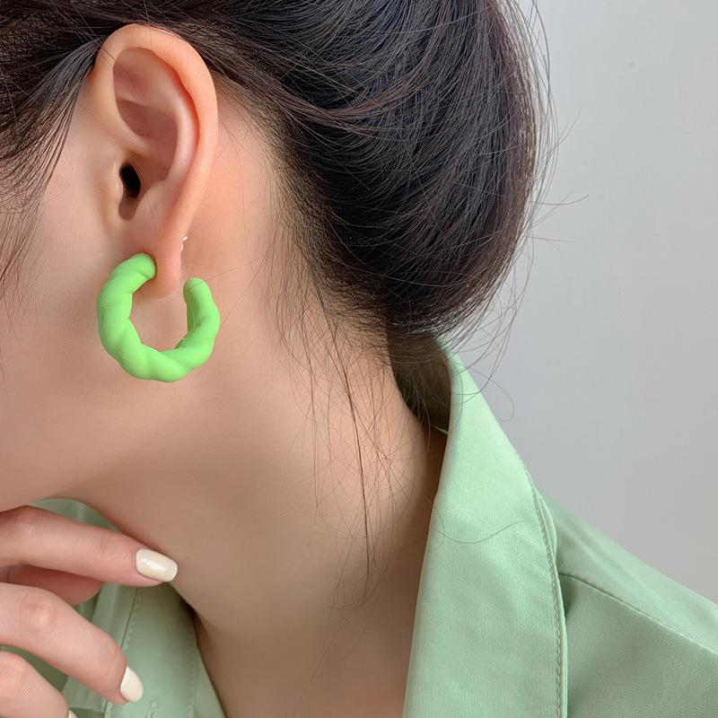 New European & American 925 Twisted C-Shaped Geometric Stud Earrings in Candy Color Acrylic for Women