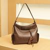 Versatile and Sophisticated Underarm Bag - Fashionable Large Capacity Casual Shoulder Sling Bag for Women
