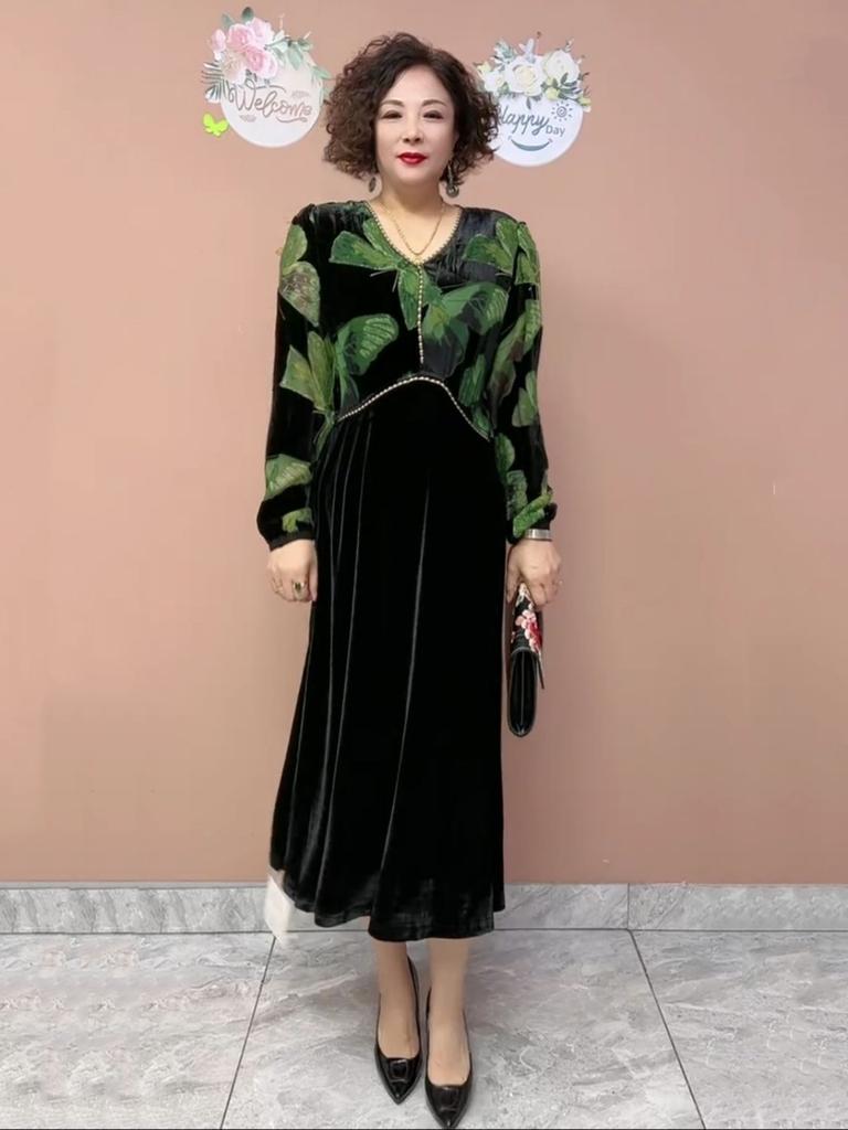 Women's Plus Size Dress Velvet Patchwork Dress Autumn V-neck A-line Velvet Long Floral Dress