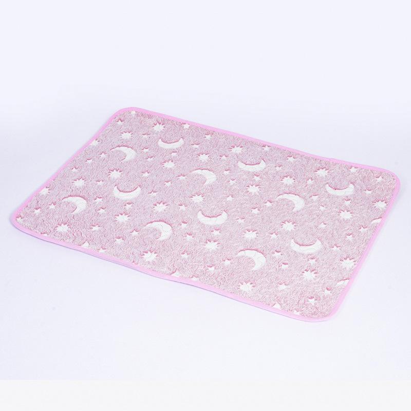 Winter Pet Urine Pad Breathable and Absorbent Dog Urine Pad Machine Washable Non-slip Urine Pad Training Urine Pad Luminous Mat