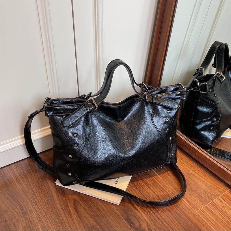 

Women s Fashion Y2K Hot Girl Motorcycle Bag Vintage Solid Color Large Capacity Rivet Decor Shoulder Crossbody Bag 39x12x23cm чорний