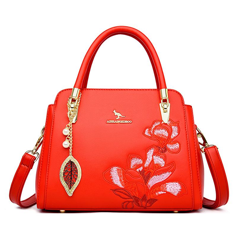 Version of Fashion Trend National Style Embroidery Middle-aged Ladies Single Shoulder Crossbody Bag Elegant Temperament Handbag Casually
