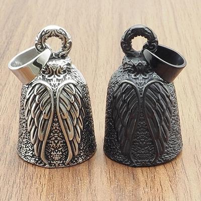 Nueva Campana de Motociclista Alas de Ángel Campana de Suerte para Montar Colgante Amuleto de Motocicleta Joyería Punk Rock Cadena para Hombres Accesorios de Llavero