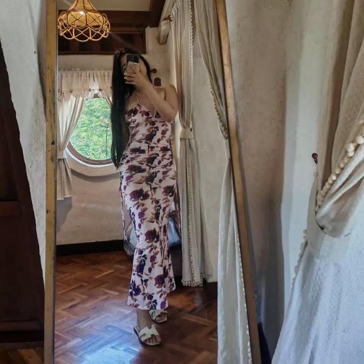 Abito Maxi Cami da Donna LYRIA con Stampa All-Over, Spalle con Laccetti, Orlo a Sirena, Bianco, Boho, Senza Maniche, Spalline Sottili, Laccetti, Lungo, Aderente