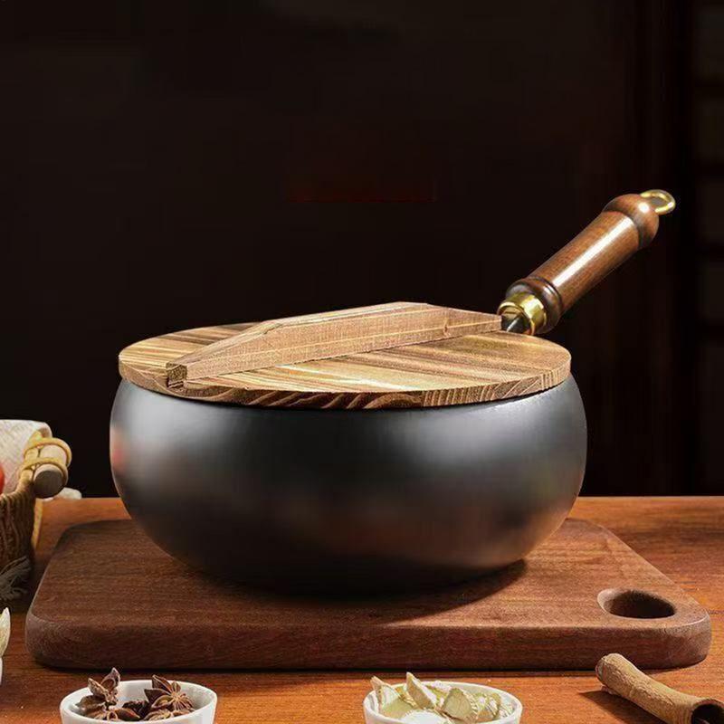 Chinese Flat Bottom frying pan Big Belly Non-stick Pan Without Coating Deep Iron Pot with Wooden pot lid 24cm Diameter Stir-Fry