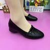 New Fashion Pointed Single Shoes Women's 2025 Autumn Versatile Middle-aged and Elderly Soft Leather Soft Sole Not Tired Feet Shallow Mouth Mother Shoe