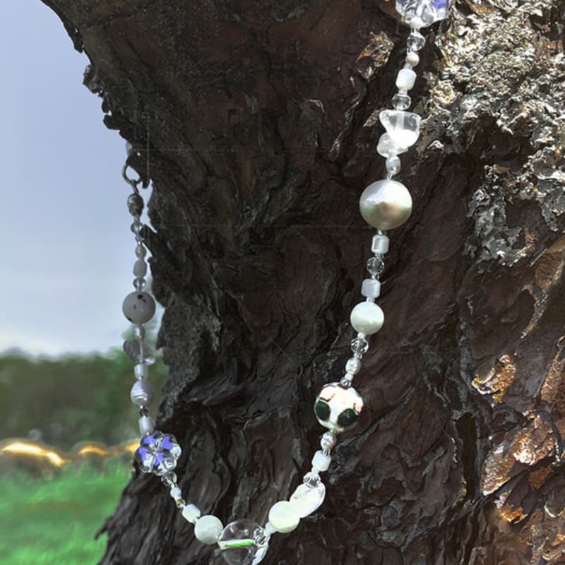 Stolen Necklace_WHITE CALLISTO CLOVER