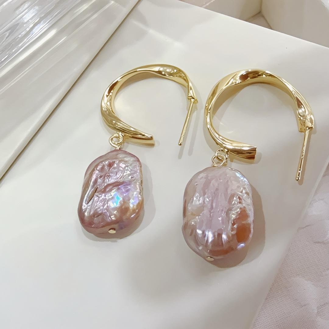 Серьги Big C из натурального светло-розового и фиолетового барочного жемчуга, серьги, французские бусины необычной формы, крупные квадратные серьги-гвоздики, простые серьги. Silver needle