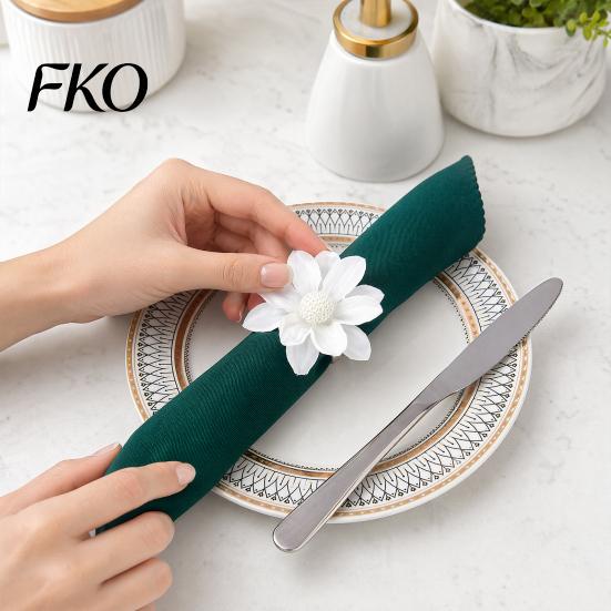 Serviettenring 6 Stück Weiße Lotusringe, Chiffonblumen Metallhalter, Weicher Stoff Perlen-Dinnerringe für Hochzeit Junggesellinnenabschied Tisch