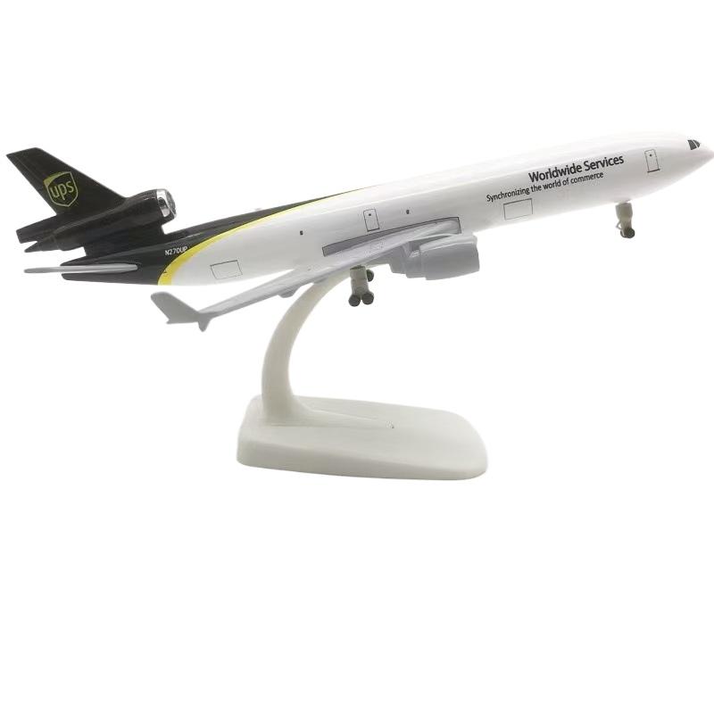 

1/400 Md11 Plane Model UPS World Cargo Airlines 20CM Alloy Diecast Airplane with Base Landing Gear Wheels for Collection