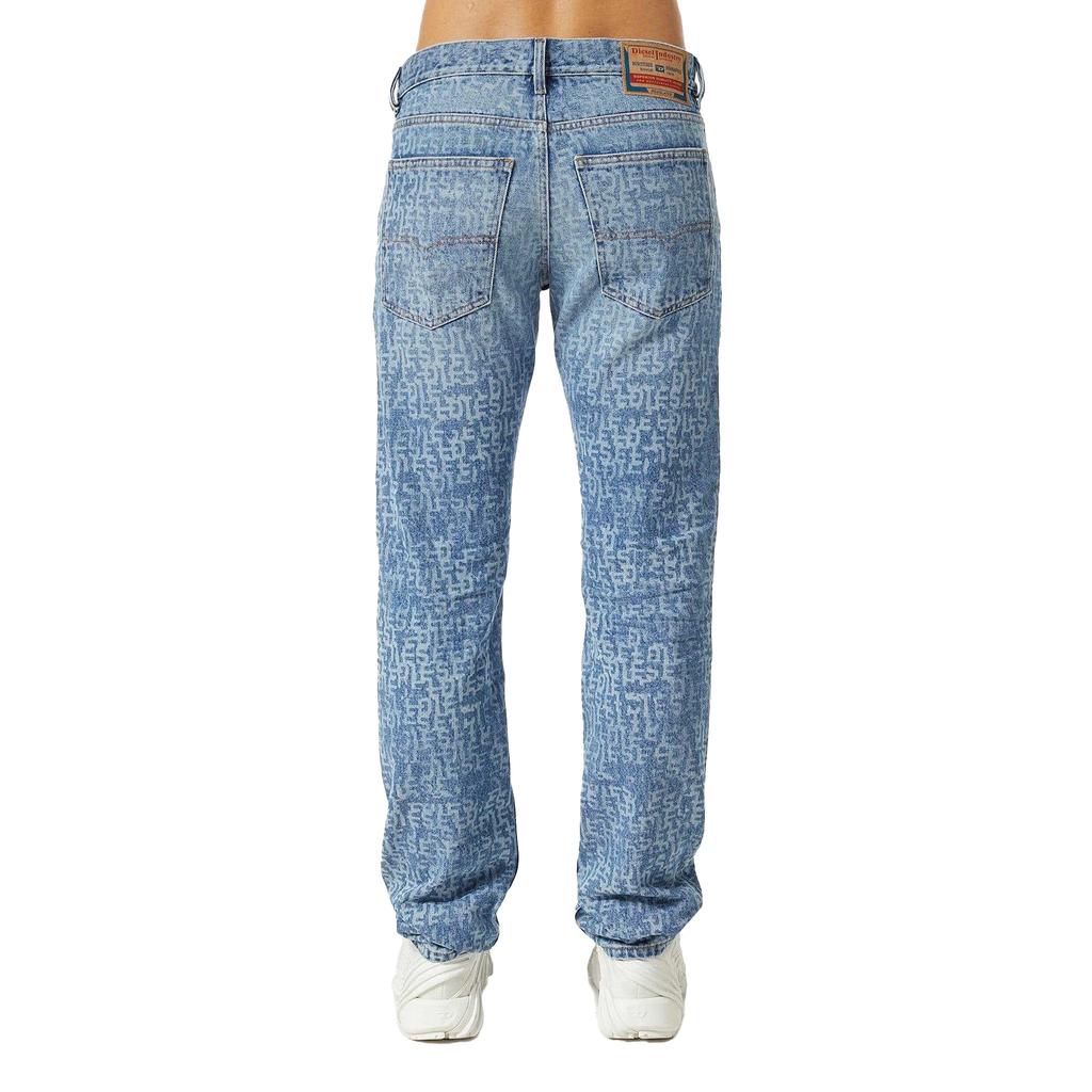 Diesel Herren 1995 D-Sark Straight Leg Jeans