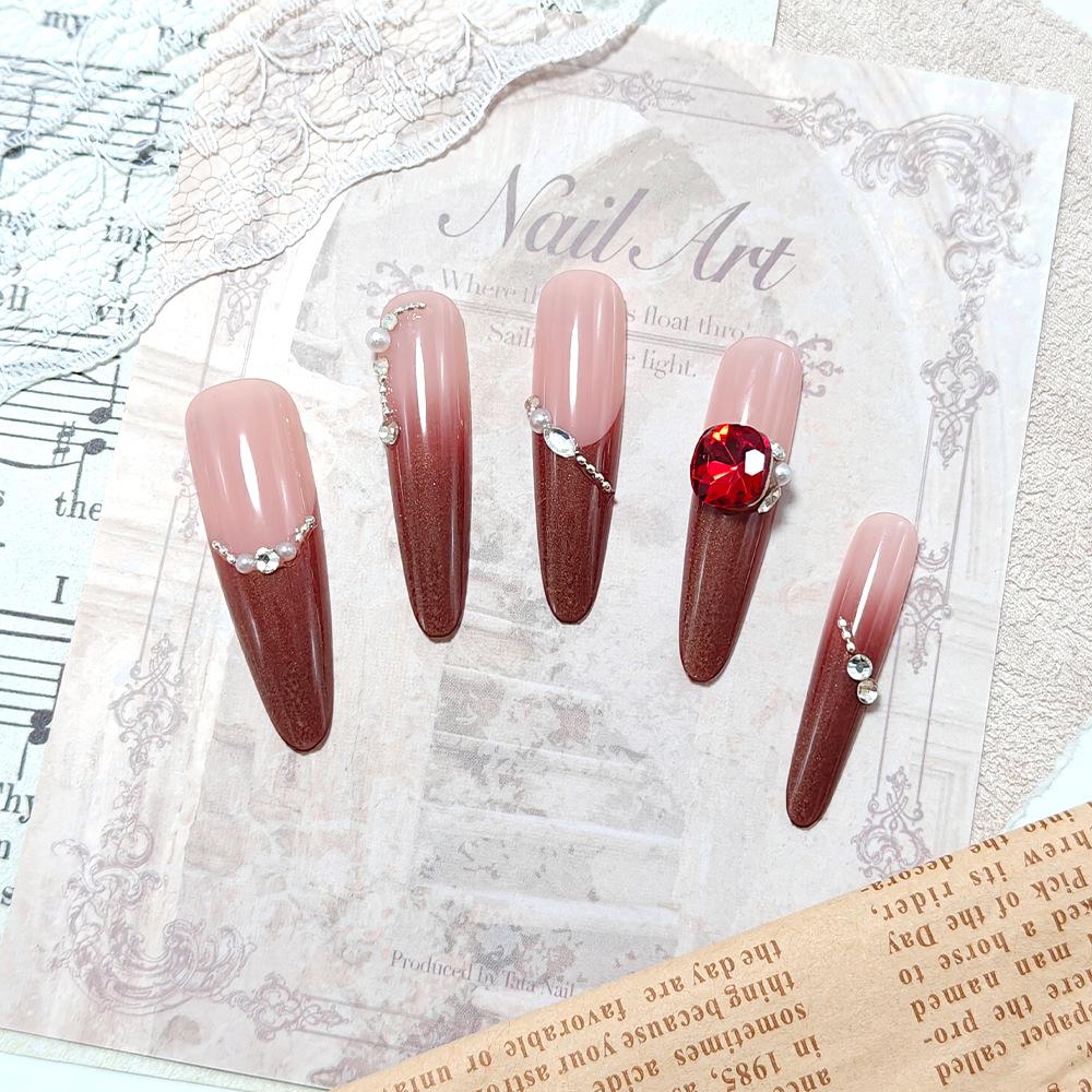 Handmade Autumn And Winter Ruby Explosive Red New Year Gradient High-Quality Temperament Whitening Manicure Wearable Nails