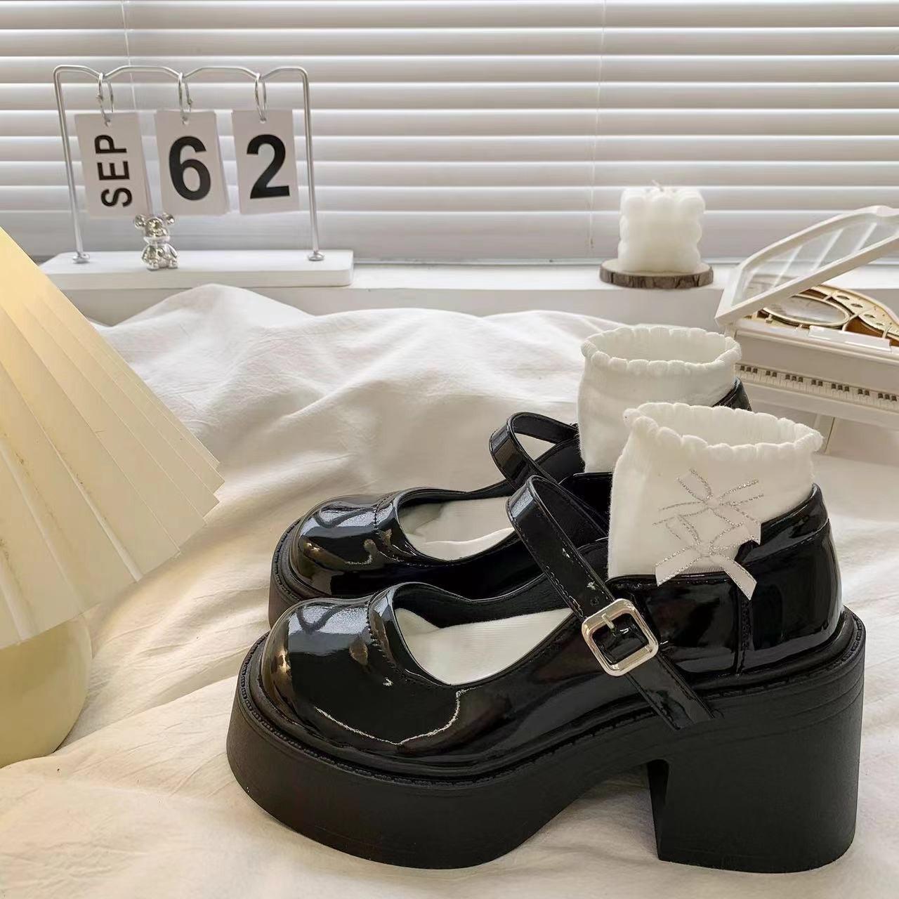 

Японские туфли jk на высоком каблуке, маленькие кожаные туфли, женские туфли на толстом каблуке, зима 2024, новая платформа, модные ретро французские туфли Мэри Джейн 35 чёрный