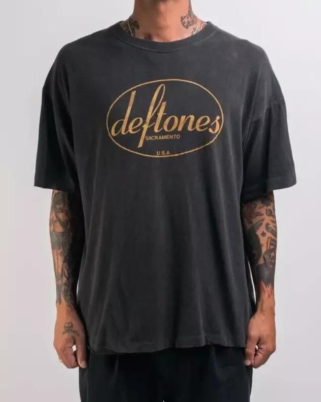 

NEW! Deftones Vintage Logo T-Shirt Tops tees Men s Women s – Classic Alternative Rock Merch - Size S-5X 3XL