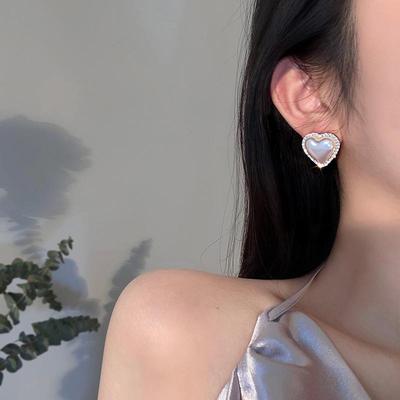 High-End S925 Silver Heart Pearl Earrings: Elegant Light Luxury Studs for Women