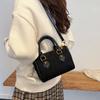 Premium Retro Hand Carry Pillow Bag Women's New Fashion Diamond Shoulder Messenger Bag Commuter Bag