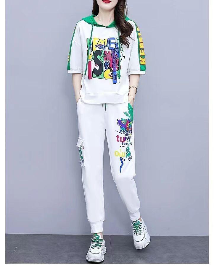 Women's Summer 2025 Hooded Tracksuit: Stylish Loose-Fit Two-Piece with Trendy Print Design.