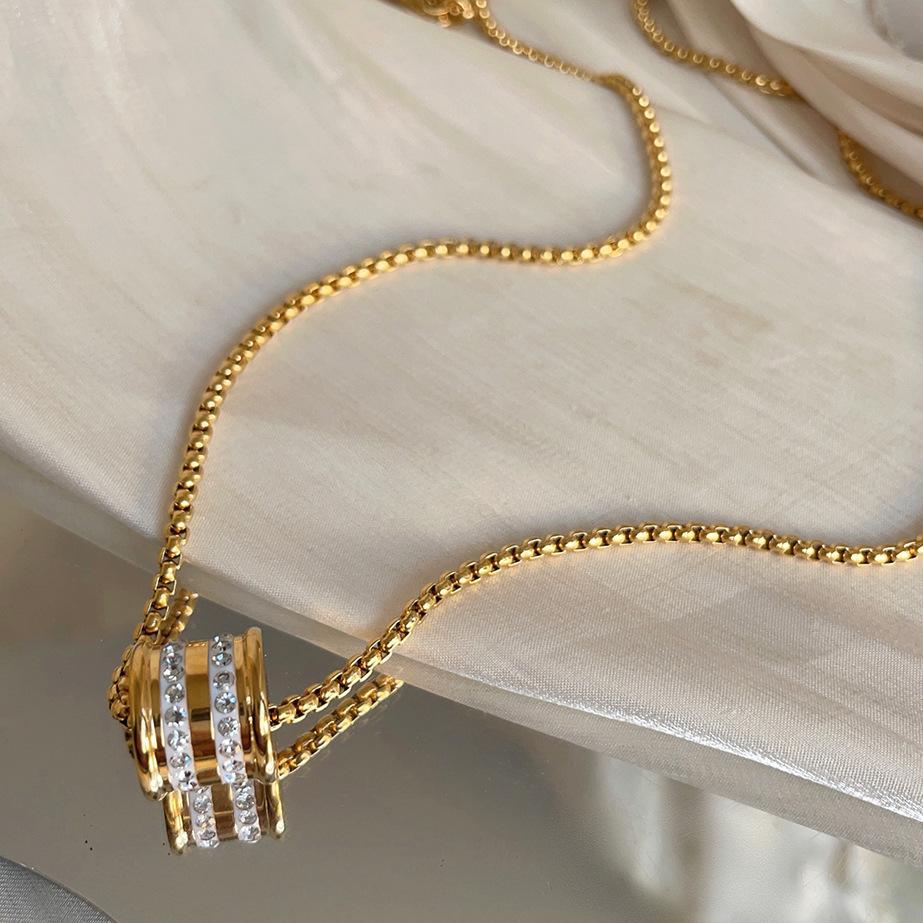 Leichter Luxus Temperament Zirkon Schmale Taille Halskette Titanstahl 18K Gold Vakuum Beschichtung Halskette Verblasst Nicht Weiblich