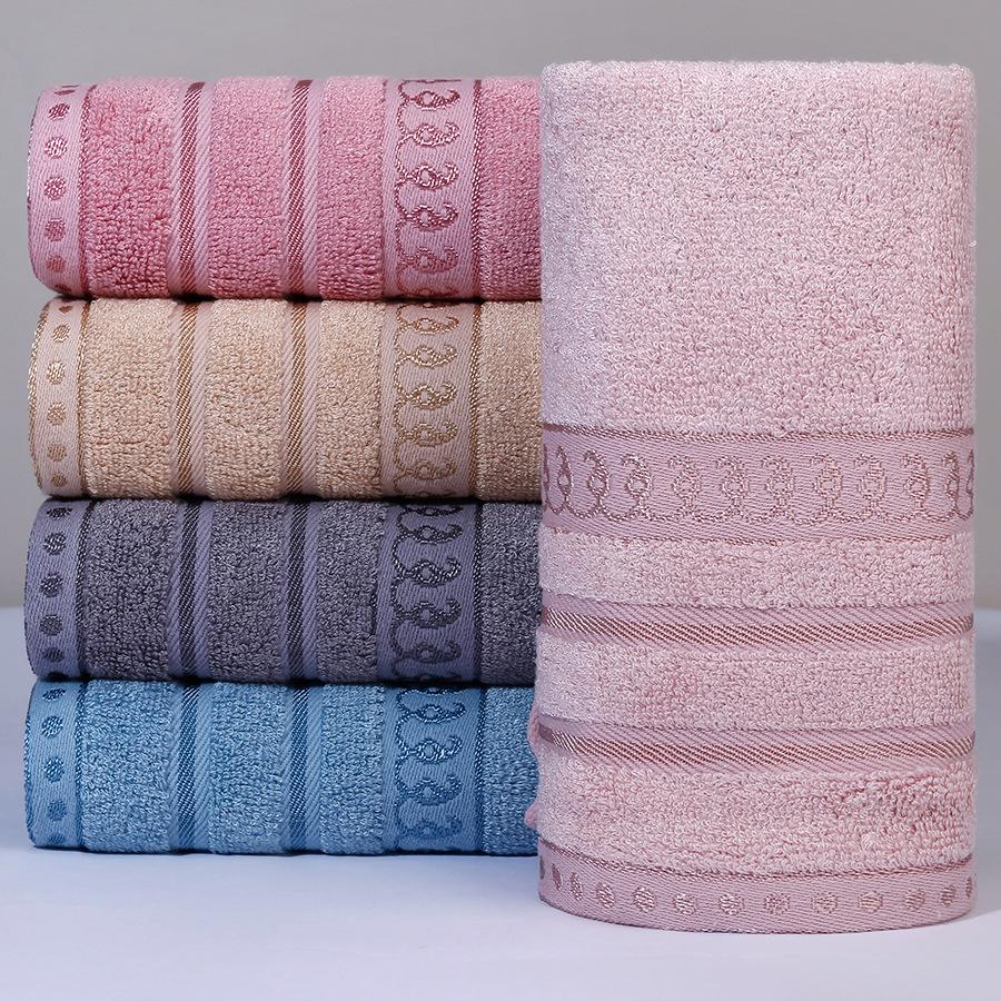 Absorbent, non-shedding bamboo fiber towel: superior to pure cotton towels for bath use.